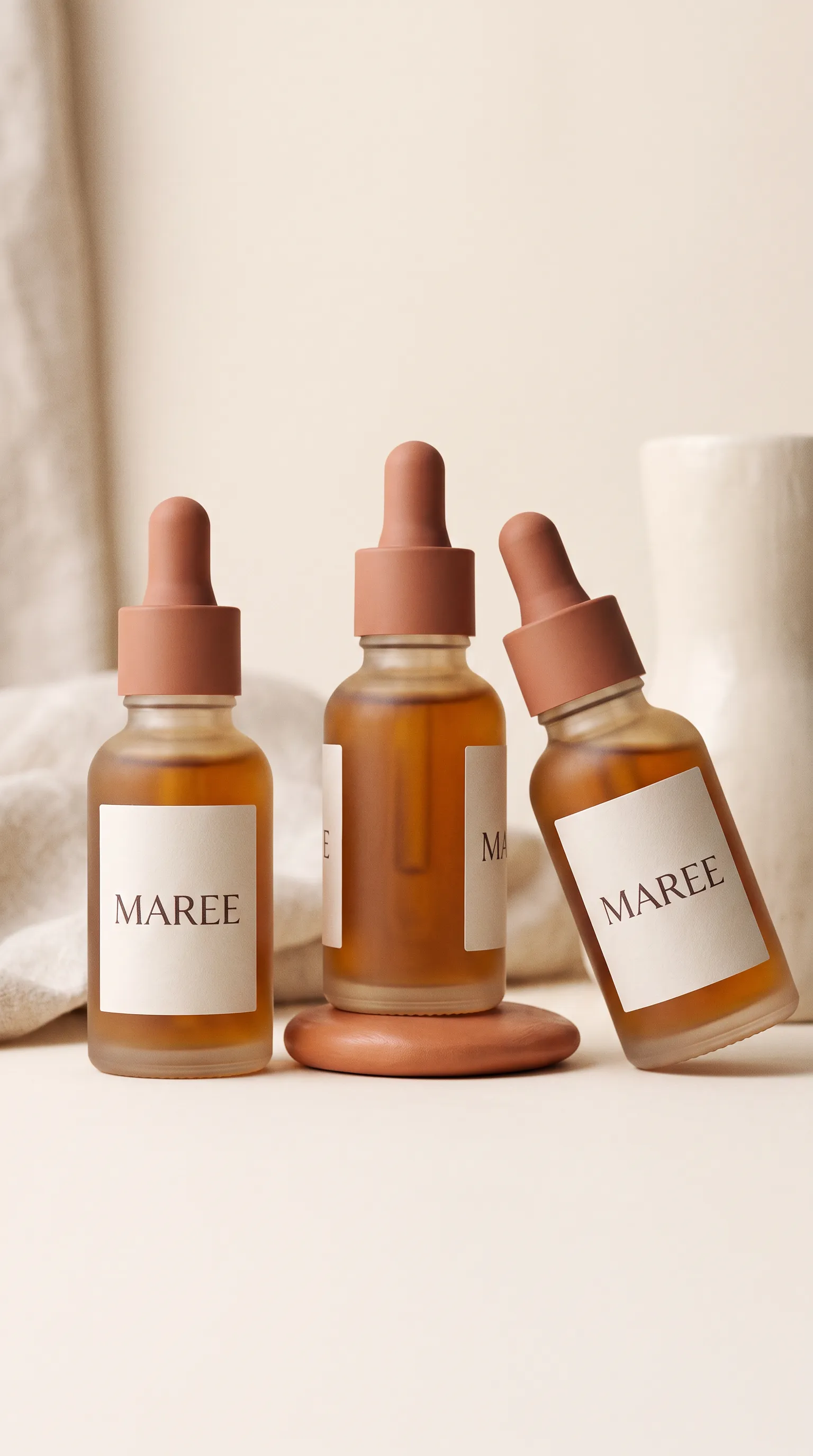 Range ad: three angles of the bottle